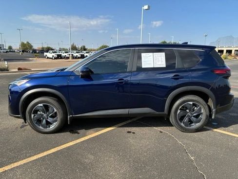 Certified 2025 Nissan Rogue SV FWD image 3