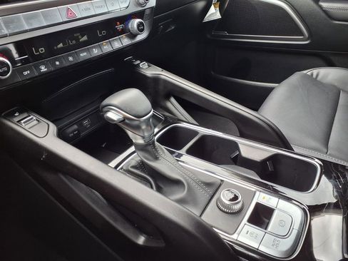 Certified 2025 Kia Telluride S FWD image 22