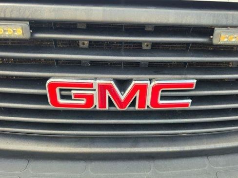 Used 2017 GMC Savana 2500 RWD image 35