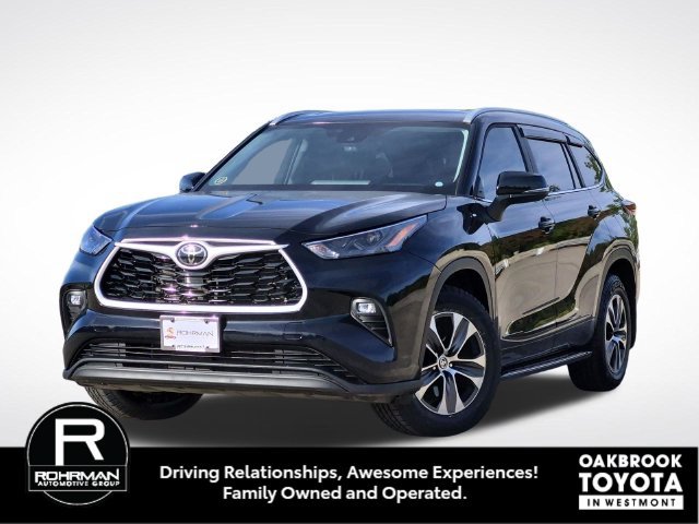 Used 2024 Toyota Highlander XLE AWD/4WD image 1