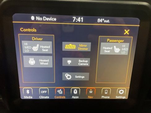 Used 2020 Jeep Wrangler Unlimited Sahara image 17