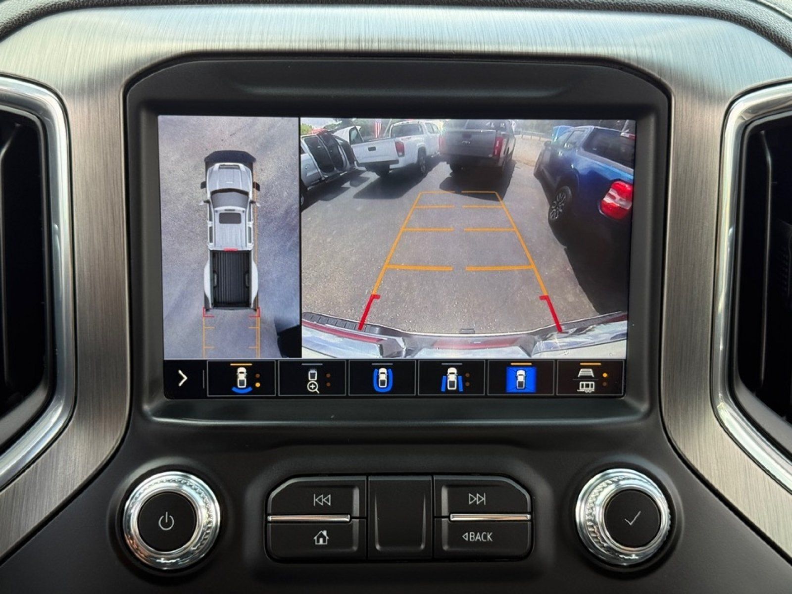Used 2020 GMC Sierra 3500 Denali w/ Denali Ultimate Package AWD/4WD image 14