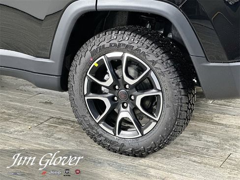 New 2026 Jeep Compass Trailhawk image 12