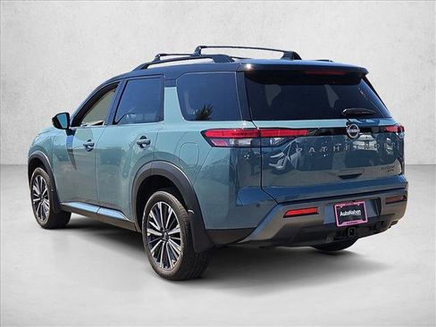New 2026 Nissan Pathfinder Platinum w/ Cargo Package AWD/4WD image 9