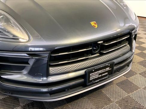 Used 2025 Porsche Macan image 34