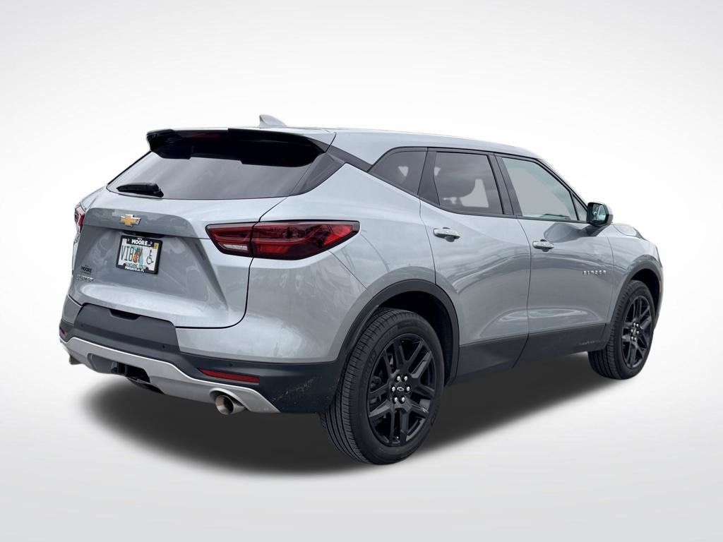 Used 2025 Chevrolet Blazer LT w/ Driver Confidence Package FWD image 6