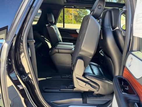 Used 2019 Lincoln Navigator L Reserve image 56