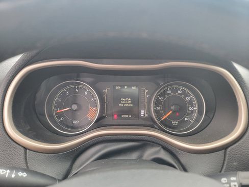 Used 2015 Jeep Cherokee Latitude w/ Comfort/Convenience Group image 13