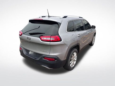 Used 2016 Jeep Cherokee Limited image 3