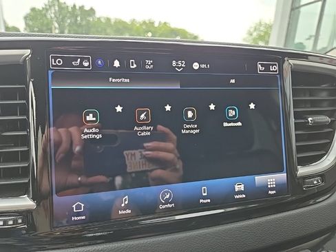Used 2023 Chrysler Pacifica Touring-L FWD image 54