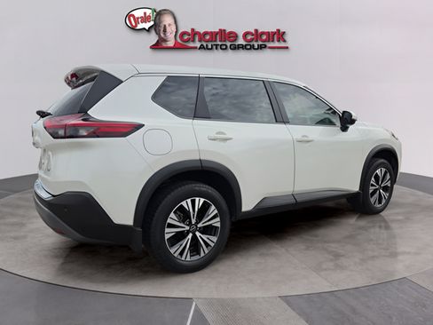 Certified 2022 Nissan Rogue SV FWD image 6