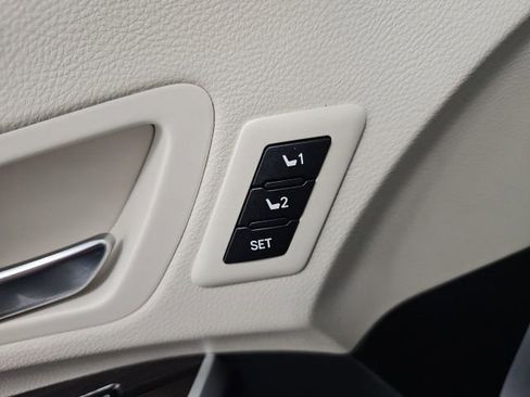 Certified 2022 Toyota Sienna Platinum FWD image 14