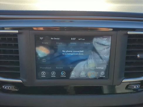 Used 2020 Chrysler Pacifica Touring-L w/ Tire & Wheel Group image 18