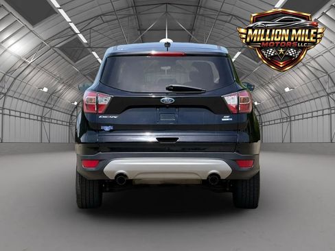 Used 2017 Ford Escape SE AWD/4WD image 4
