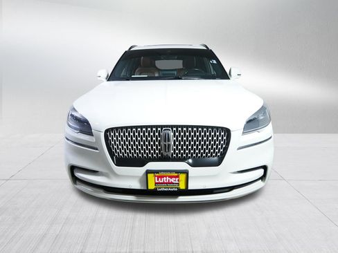 Used 2022 Lincoln Aviator Reserve w/ Equipment Group 201A AWD/4WD image 2
