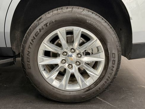 Used 2025 Chevrolet Tahoe Premier AWD/4WD image 17
