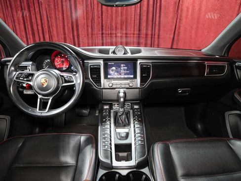 Used 2018 Porsche Macan GTS AWD/4WD image 16
