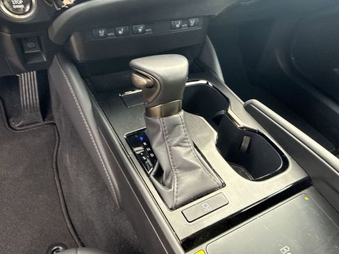 Used 2025 Lexus ES 350 w/ Premium Package image 20