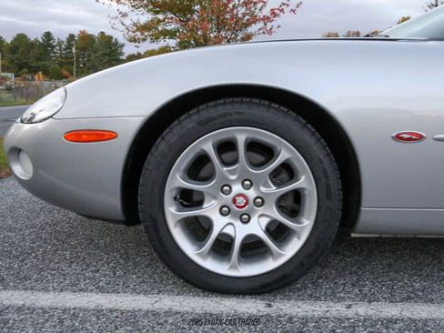 Used 2001 Jaguar XK8 Convertible image 4