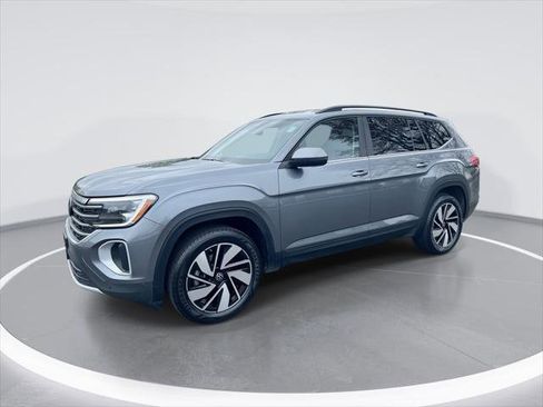 Certified 2025 Volkswagen Atlas SE AWD/4WD image 1