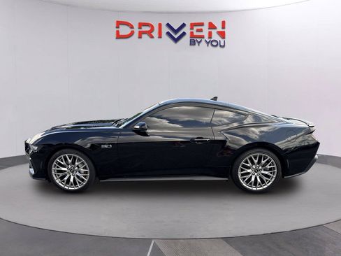 Used 2024 Ford Mustang GT Premium RWD image 7