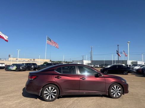 Used 2024 Nissan Sentra SV w/ SV Premium Package FWD image 28