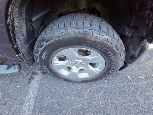 Used 2019 RAM 1500 Big Horn RWD image 39
