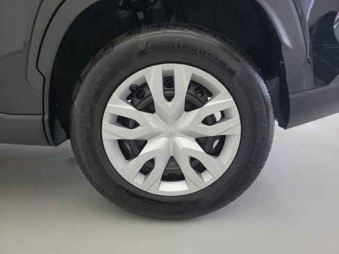 Used 2025 Toyota Corolla Cross L FWD image 11