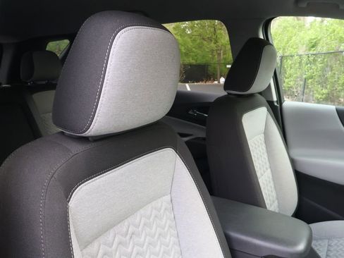 Used 2024 Chevrolet Equinox LS w/ LS Convenience Package image 41