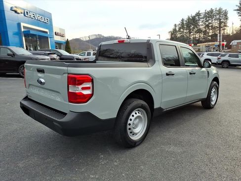 Used 2024 Ford Maverick XL image 8