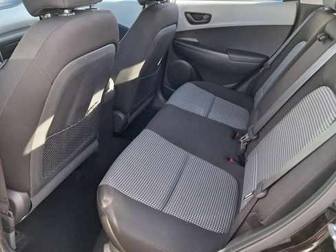 Used 2018 Hyundai Kona SE image 11