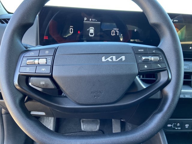 Used 2025 Kia K4 FWD image 35