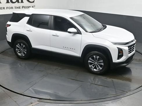 New 2026 Chevrolet Equinox LT w/ Safety and Technology Package image 16