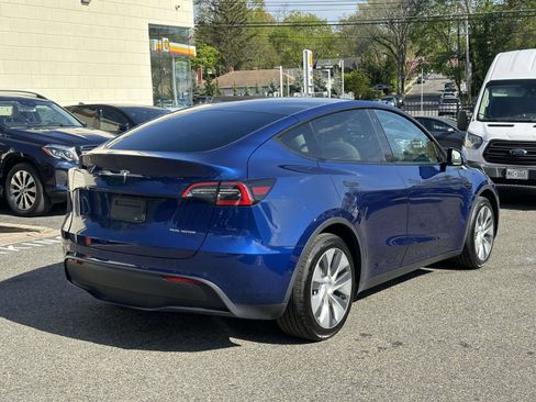 Used 2021 Tesla Model Y Long Range AWD/4WD image 3