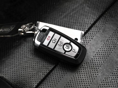 Used 2016 Ford Mustang Premium image 52