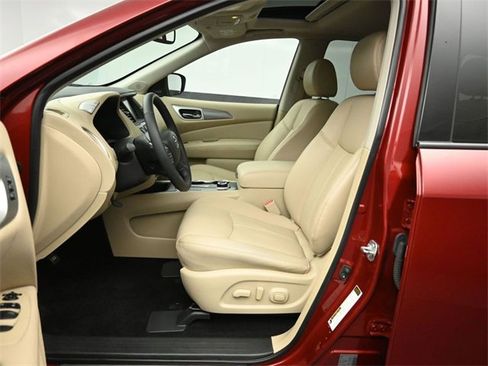 Used 2018 Nissan Pathfinder SL w/ SL Premium Package image 10
