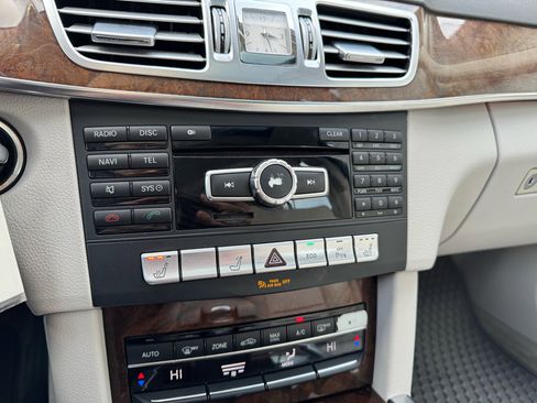 Used 2014 Mercedes-Benz E 350 4MATIC Wagon image 24