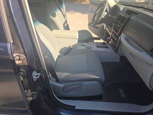 Used 2008 Jeep Liberty Sport w/ Popular Equipment Group AWD/4WD image 28