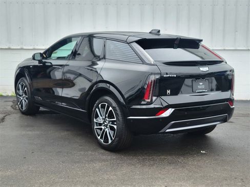 Certified 2025 Cadillac Optiq Sport 1 image 3