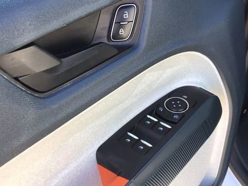 Certified 2022 Ford Maverick XLT image 23