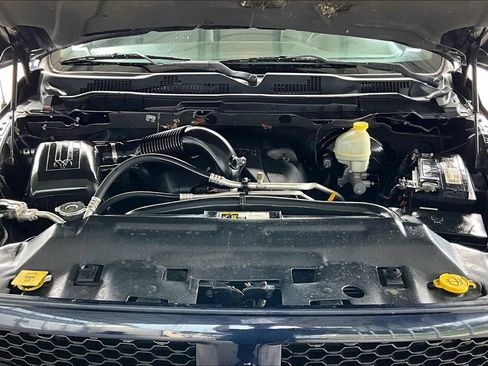 Used 2015 RAM 1500 Express RWD image 27