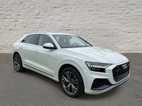 Used 2023 Audi Q8 Premium Plus image 7