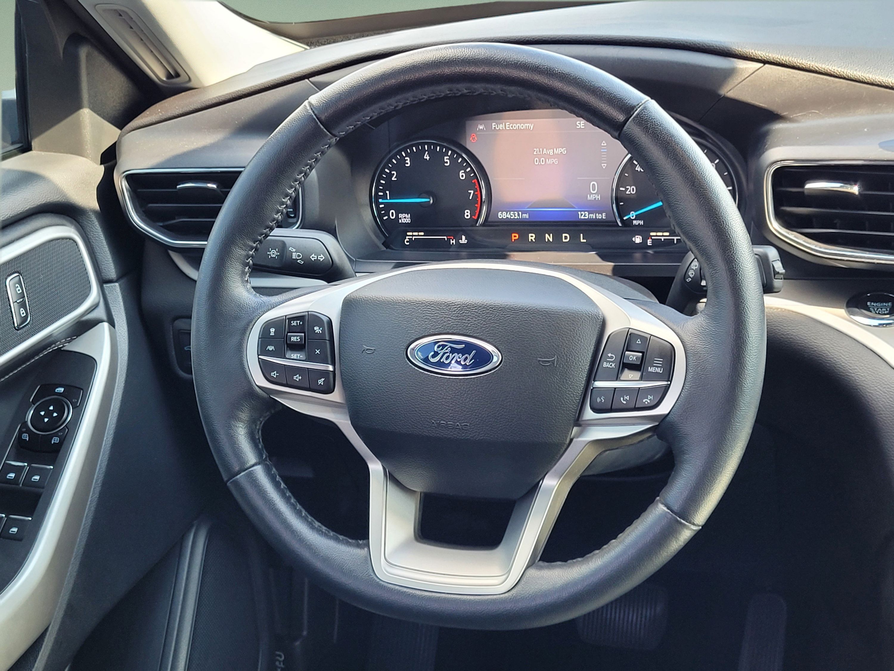 Certified 2022 Ford Explorer XLT w/ Equipment Group 202A AWD/4WD image 12