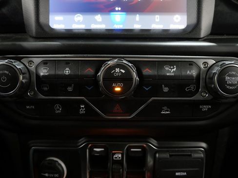 Used 2022 Jeep Wrangler Unlimited Sport image 20