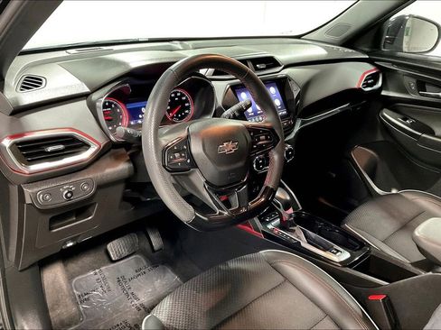 Used 2023 Chevrolet TrailBlazer RS w/ Sun and Liftgate Package image 16