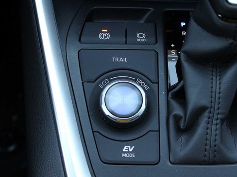 New 2025 Toyota RAV4 XSE image 18