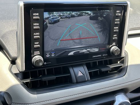 Used 2019 Toyota RAV4 XLE w/ Convenience Package FWD image 22