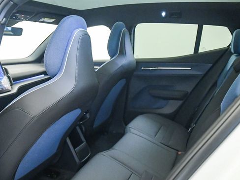 New 2026 Volvo EX30 Plus AWD/4WD image 19