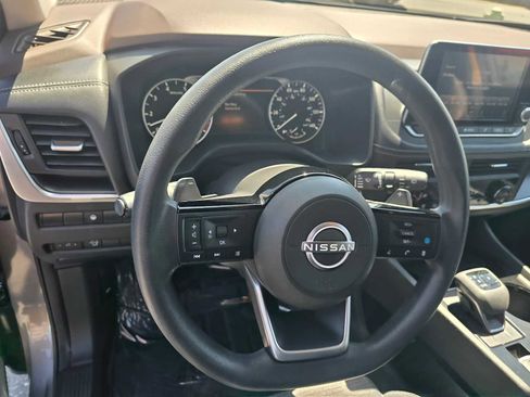Used 2023 Nissan Rogue SV image 26