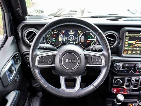 Used 2021 Jeep Wrangler Unlimited Rubicon 4xe image 22